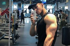 常州肌肉男模(肌肉男模拟器)